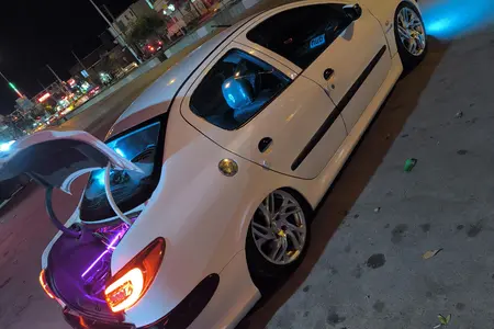 پژو ۲۰۶ صندوق دار v8 - 1394
