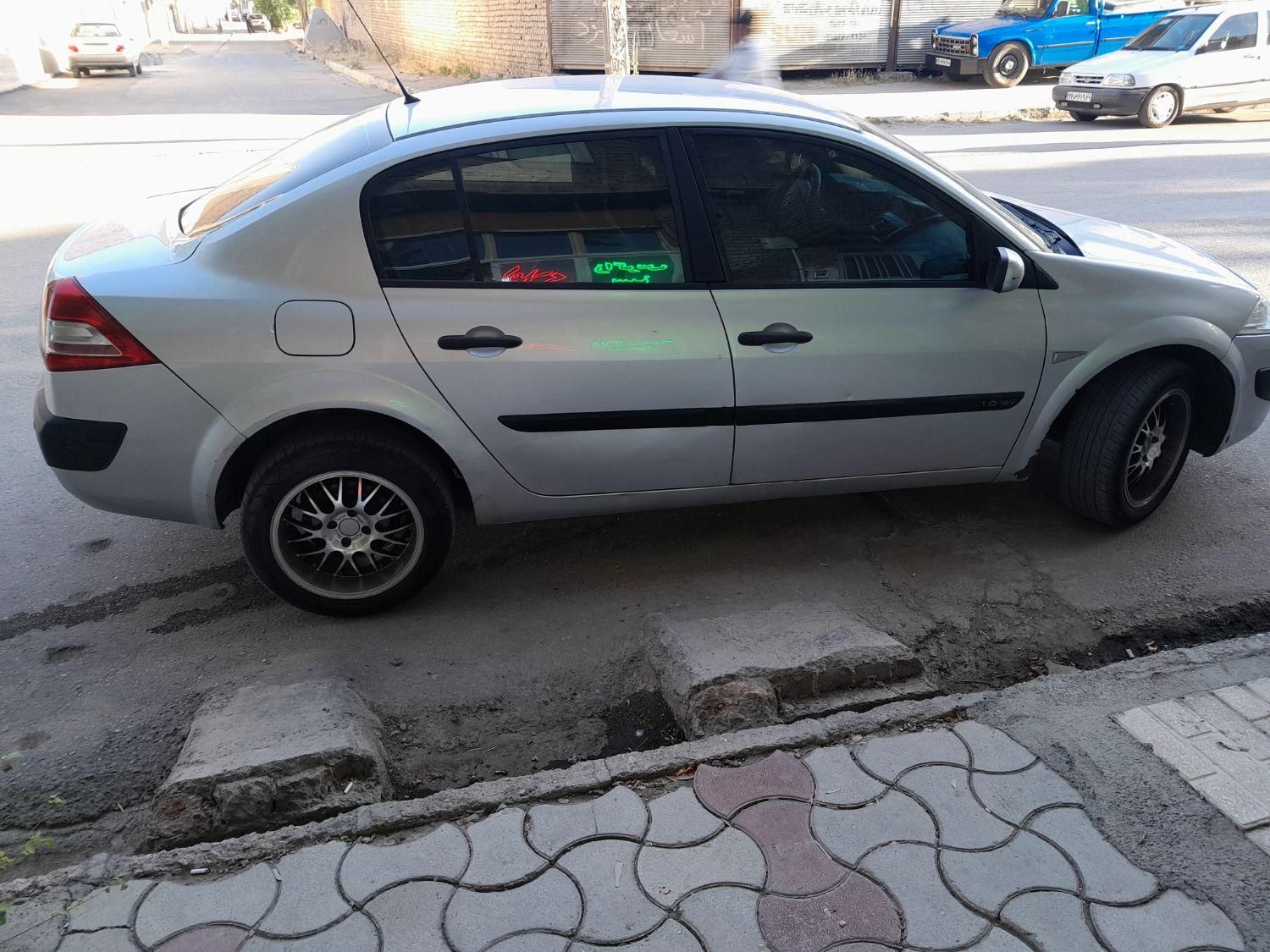 رنو مگان وارداتی دنده‌ای 1600 - 2006