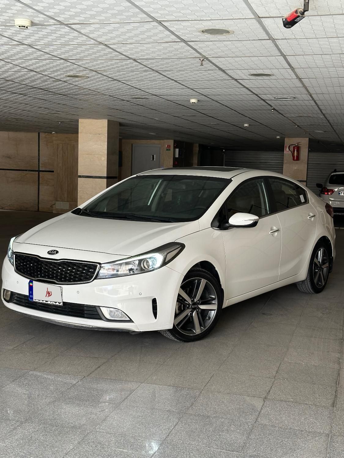 کیا سراتو 2.0 لیتر اتوماتیک GT لاین - 2017