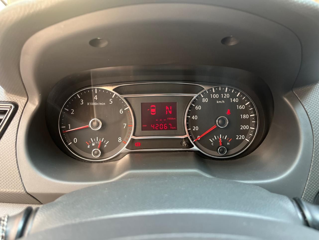 جک J4 اتوماتیک ساده - 1400
