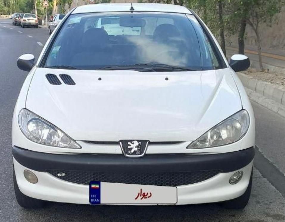 پژو ۲۰۶ صندوق دار v8 - 1391