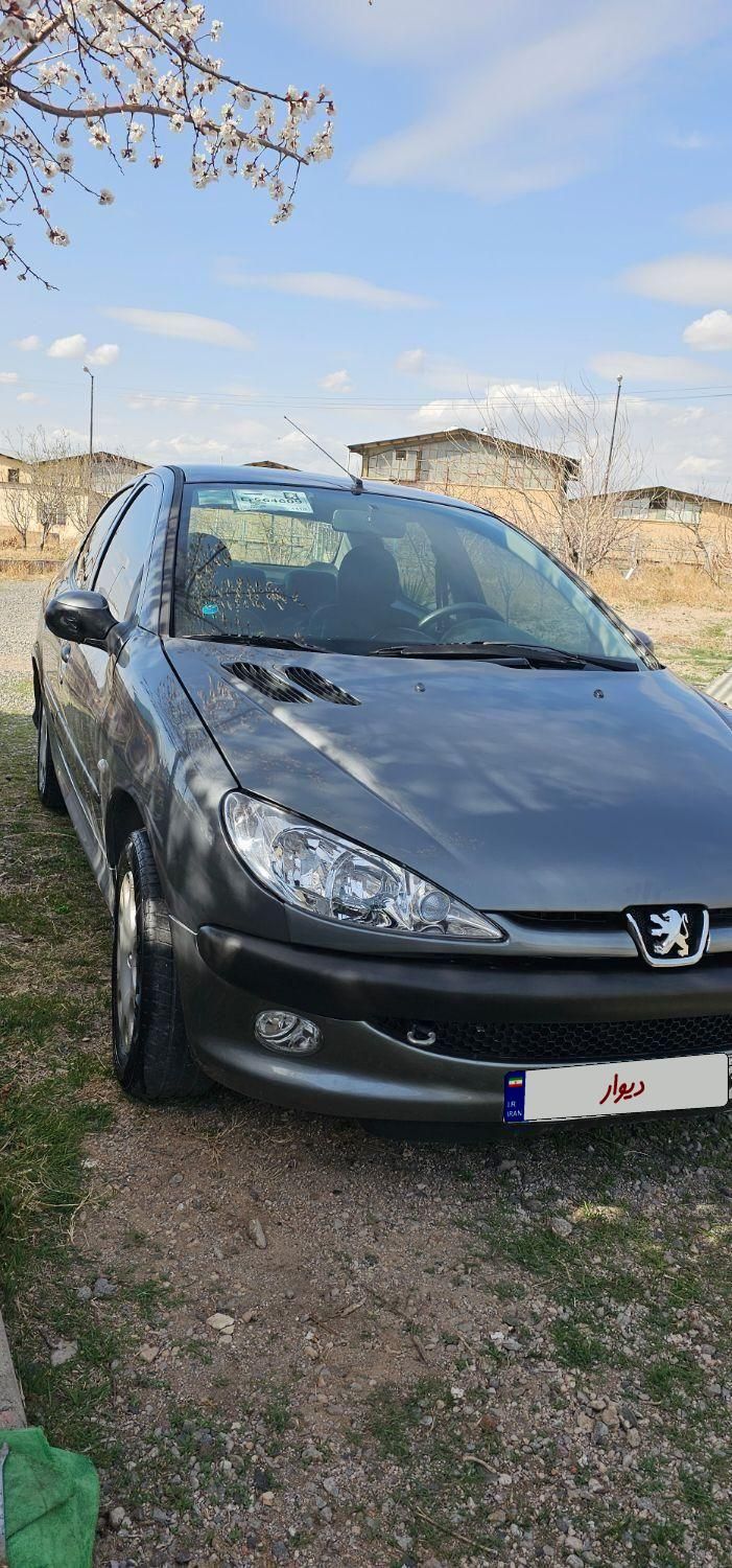 پژو ۲۰۶ صندوق دار v8 - 1393