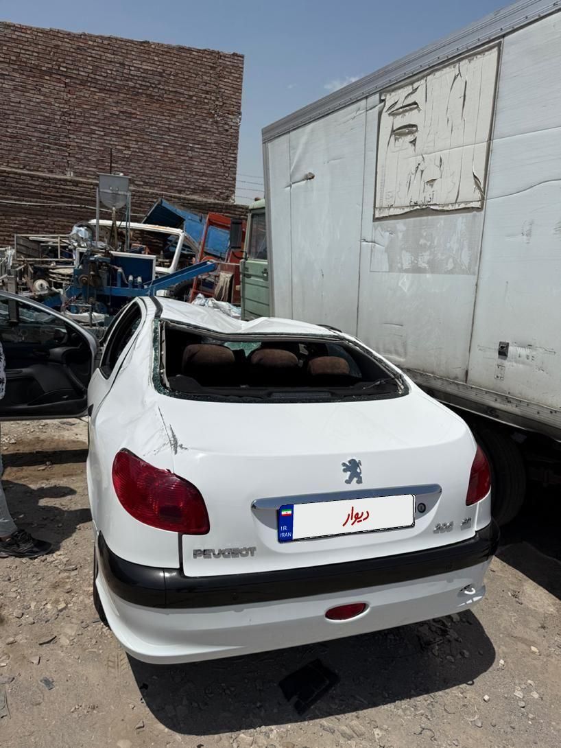 پژو ۲۰۶ صندوق دار v8 - 1398