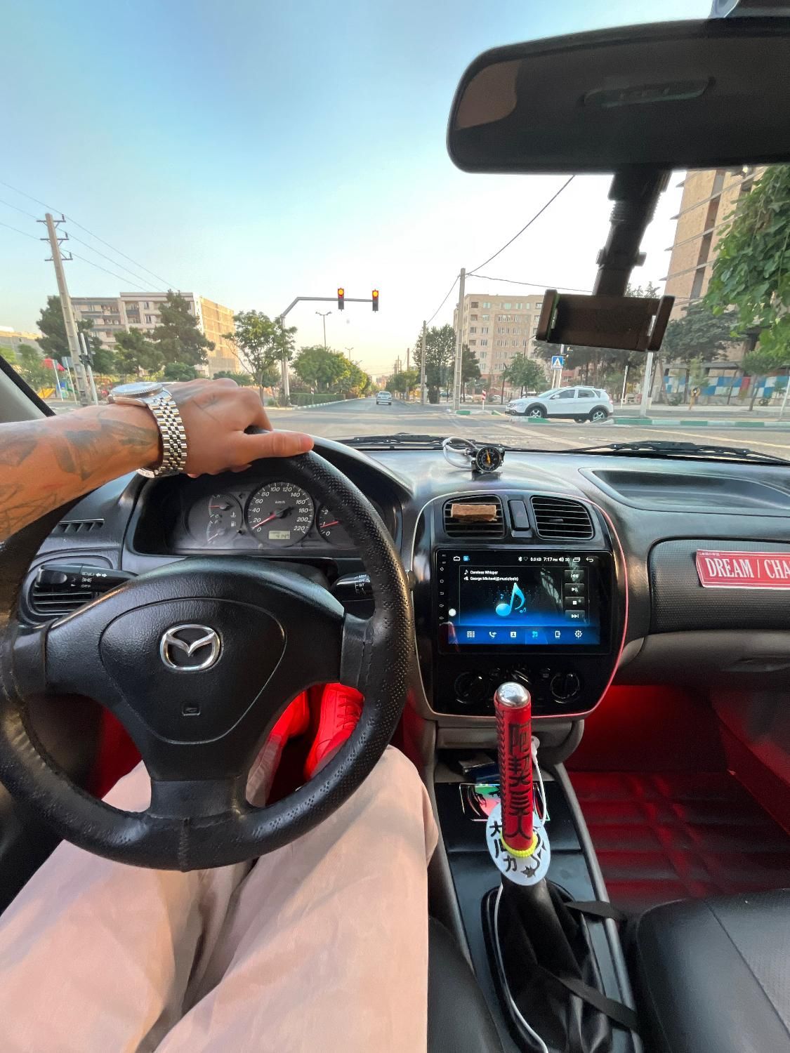 مزدا 323 دنده ای - 1383