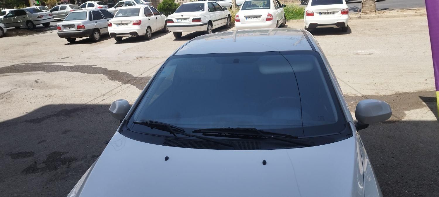 ام وی ام 315 صندوقدار اسپرت دنده‌ای - 1395
