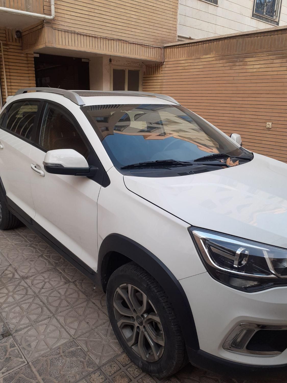 ام وی ام X22 دنده‌ای لاکچری - 1397