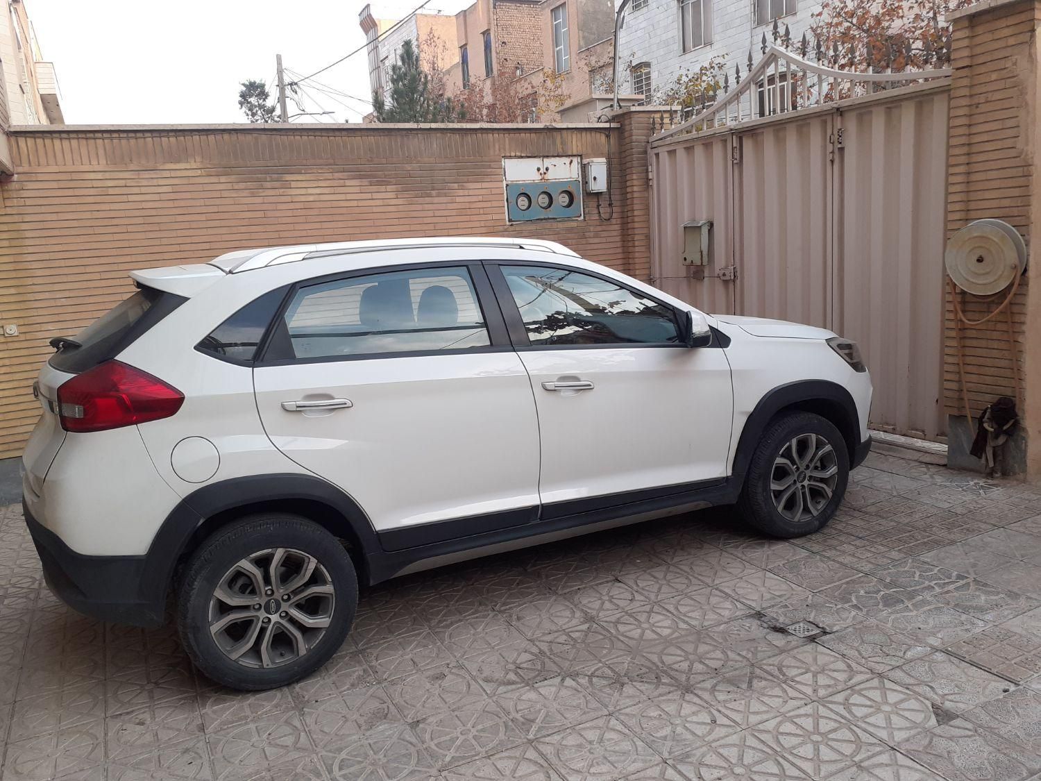 ام وی ام X22 دنده‌ای لاکچری - 1397