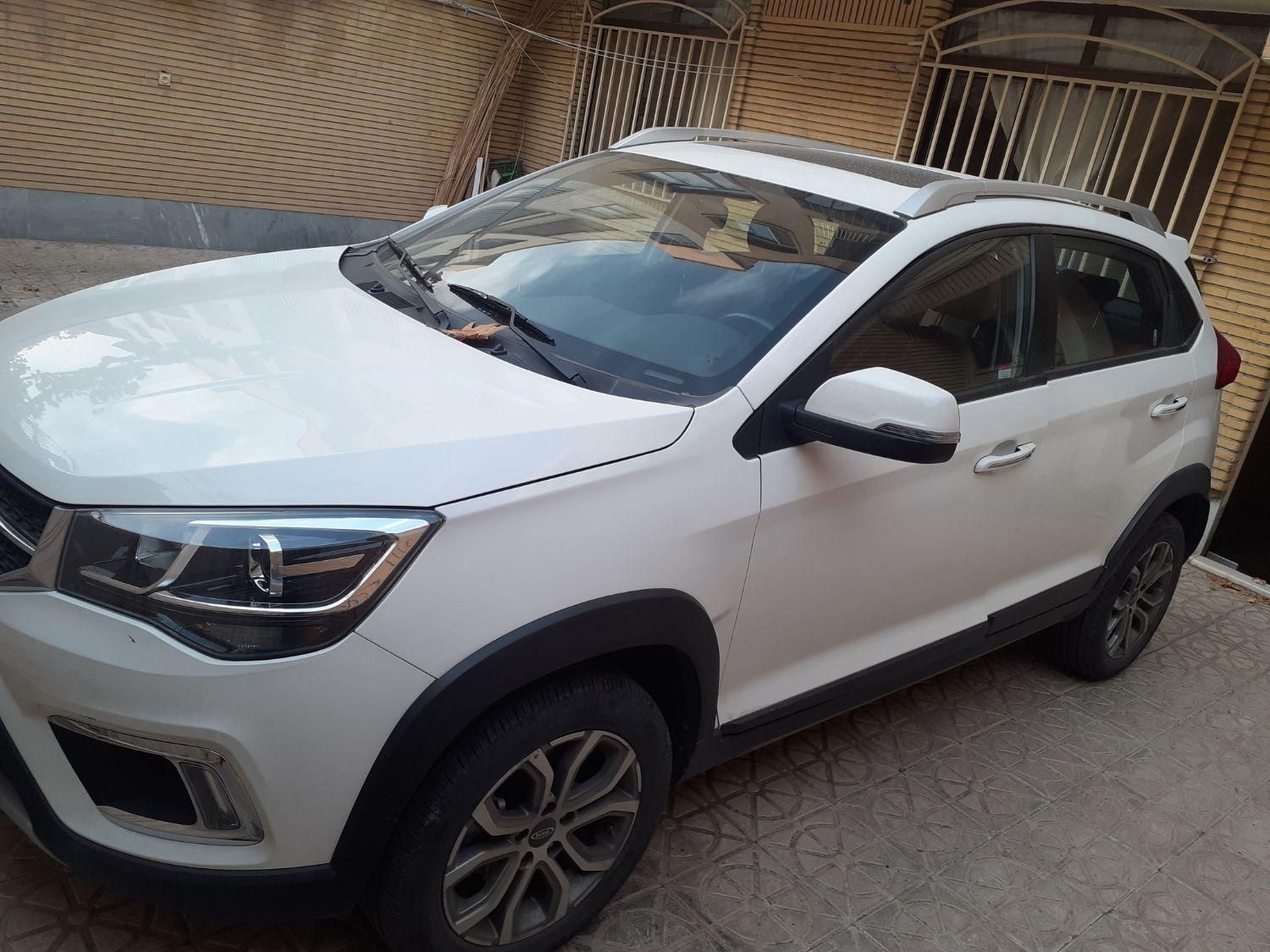 ام وی ام X22 دنده‌ای لاکچری - 1397