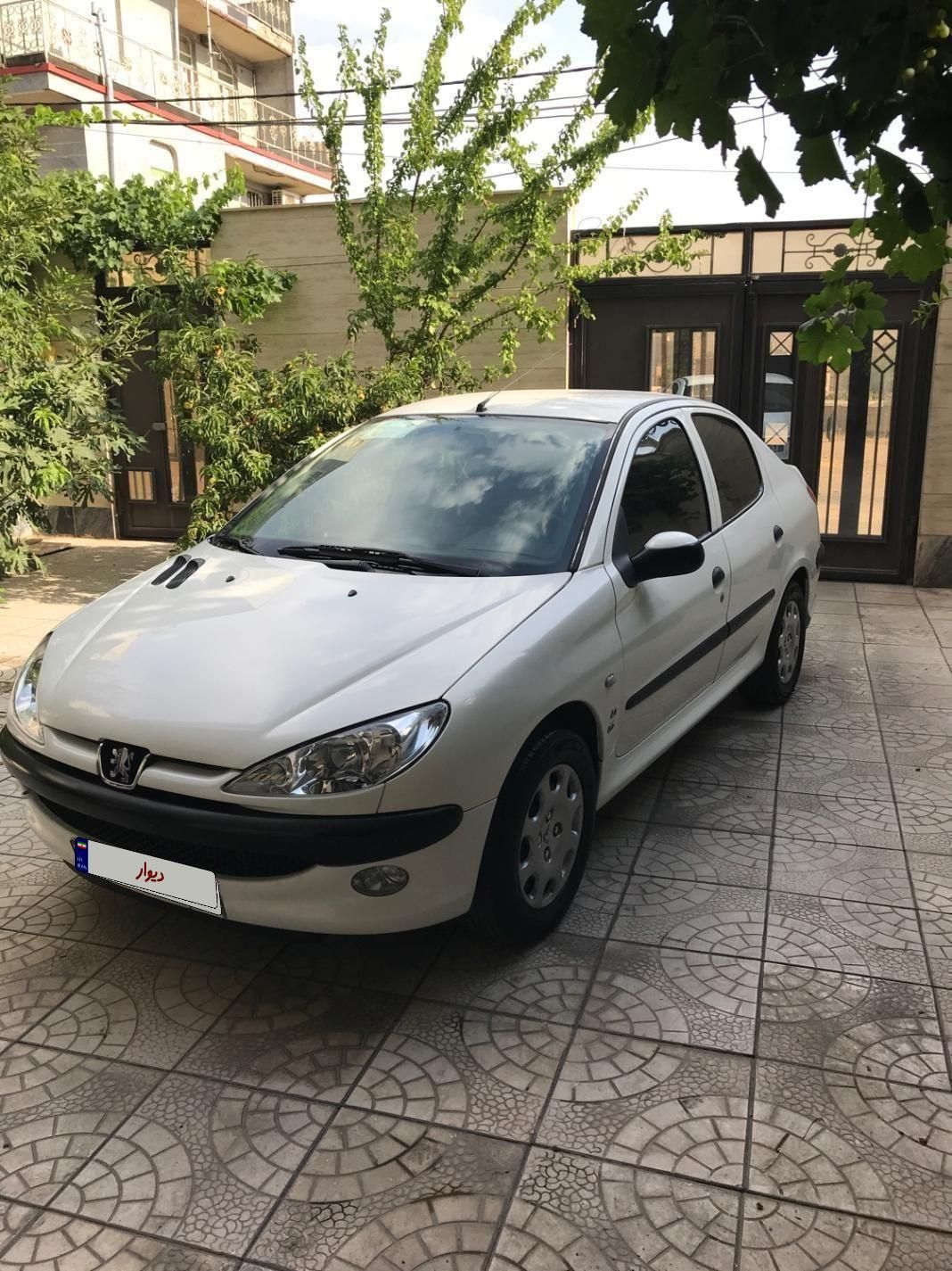 پژو ۲۰۶ صندوق دار v8 - 1393
