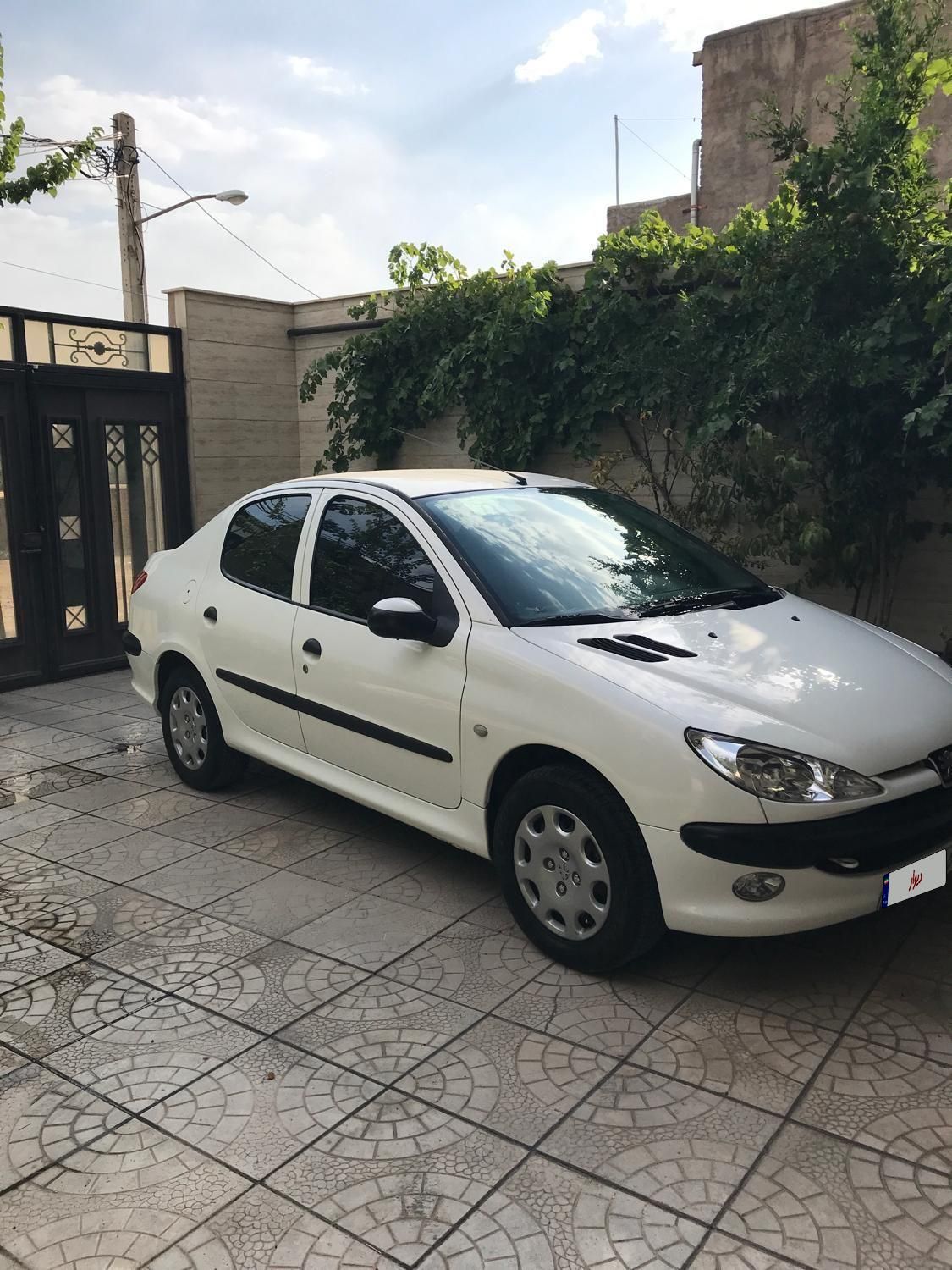 پژو ۲۰۶ صندوق دار v8 - 1393