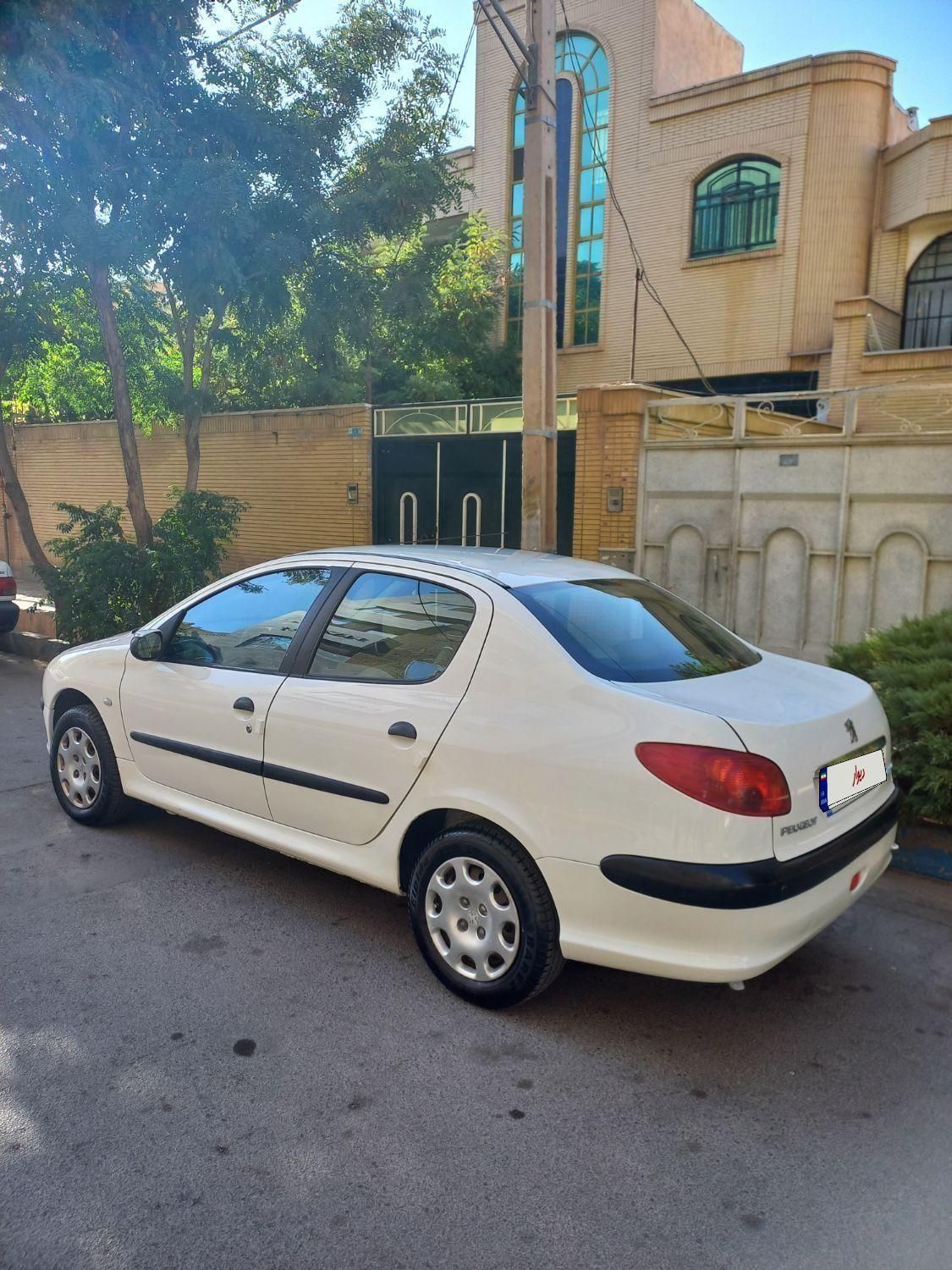 پژو ۲۰۶ صندوق دار v8 - 1388