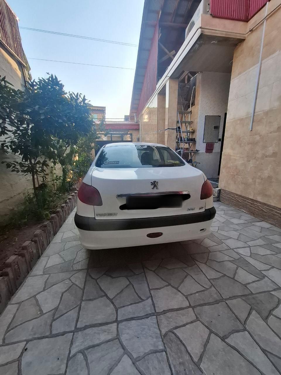 پژو ۲۰۶ صندوق دار v8 - 1388