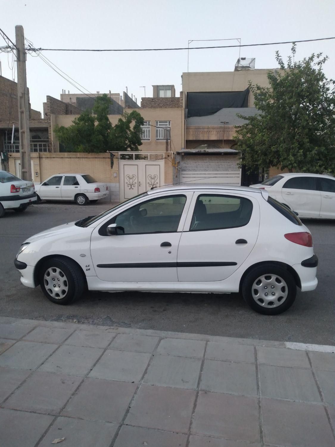 پژو 206 تیپ 2 - 1390