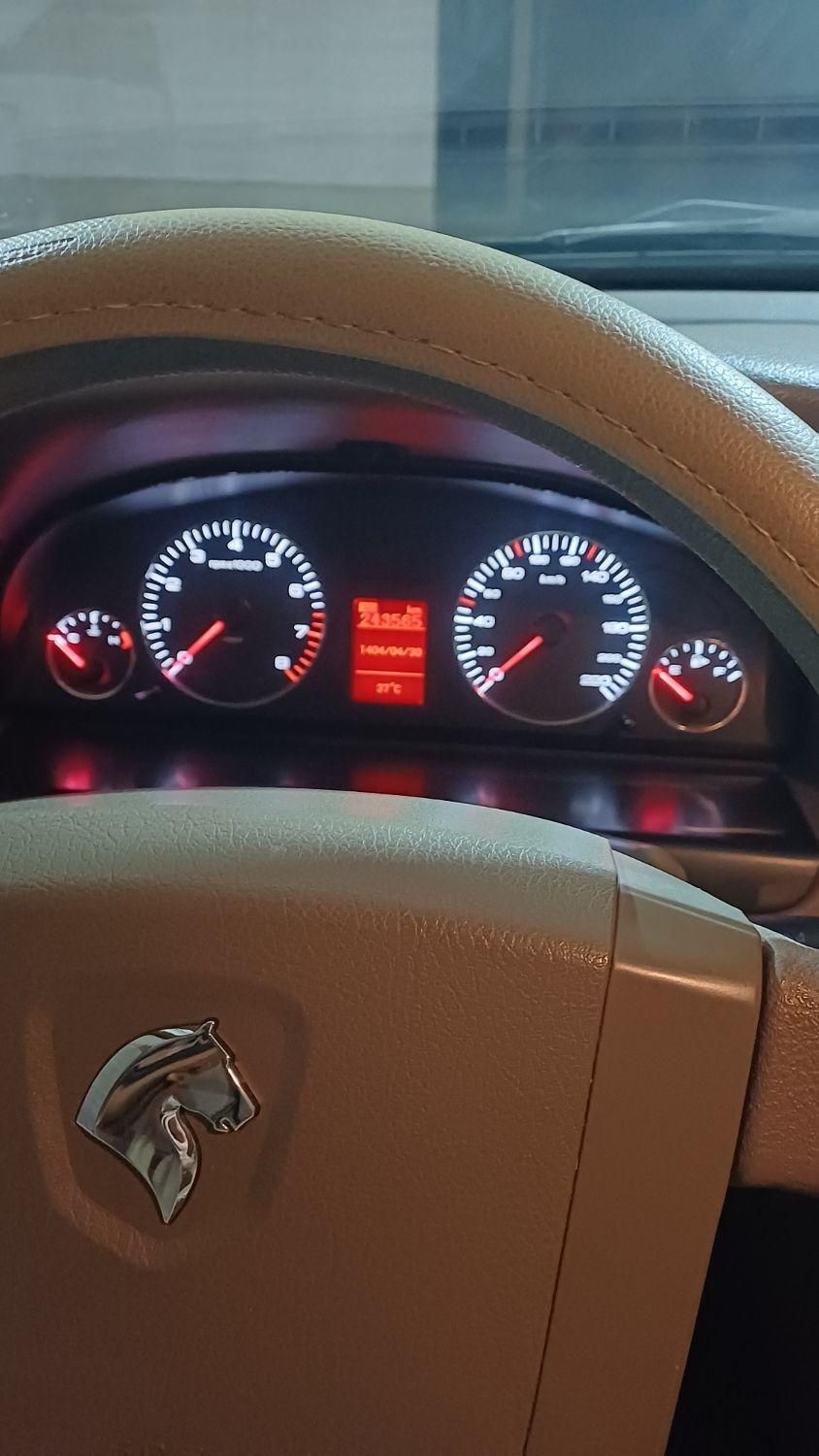 سمند LX XU7 - 1396
