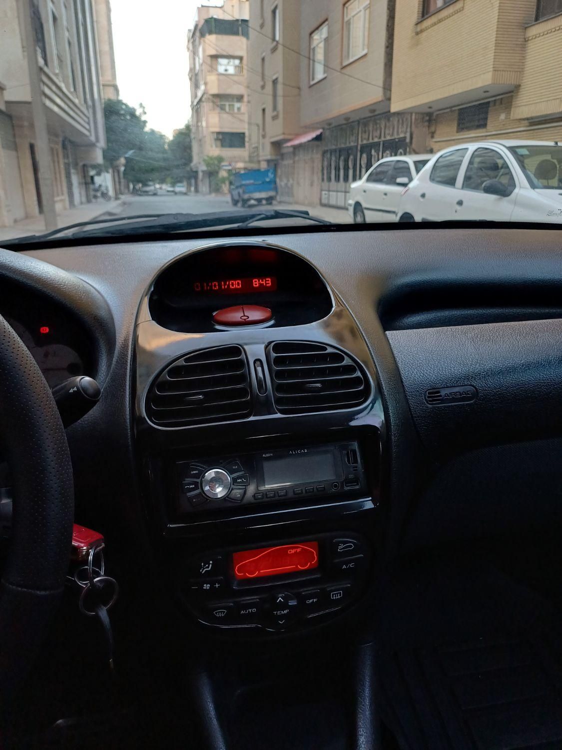 پژو ۲۰۶ صندوق دار v19 - 1389