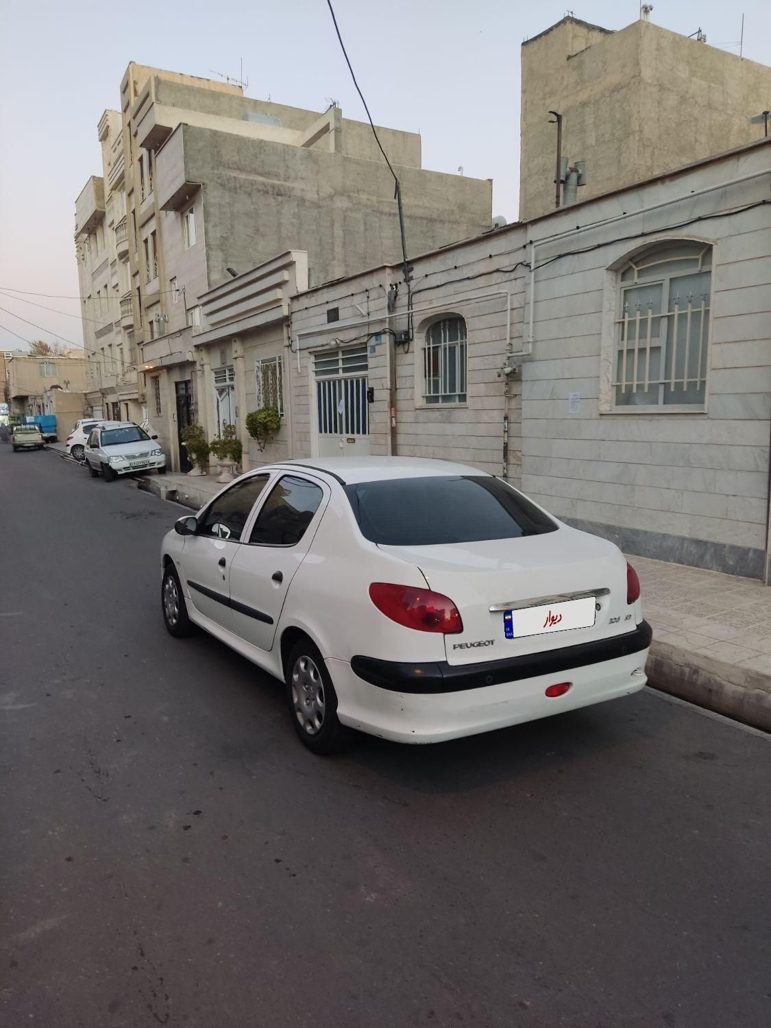 پژو ۲۰۶ صندوق دار v8 - 1397
