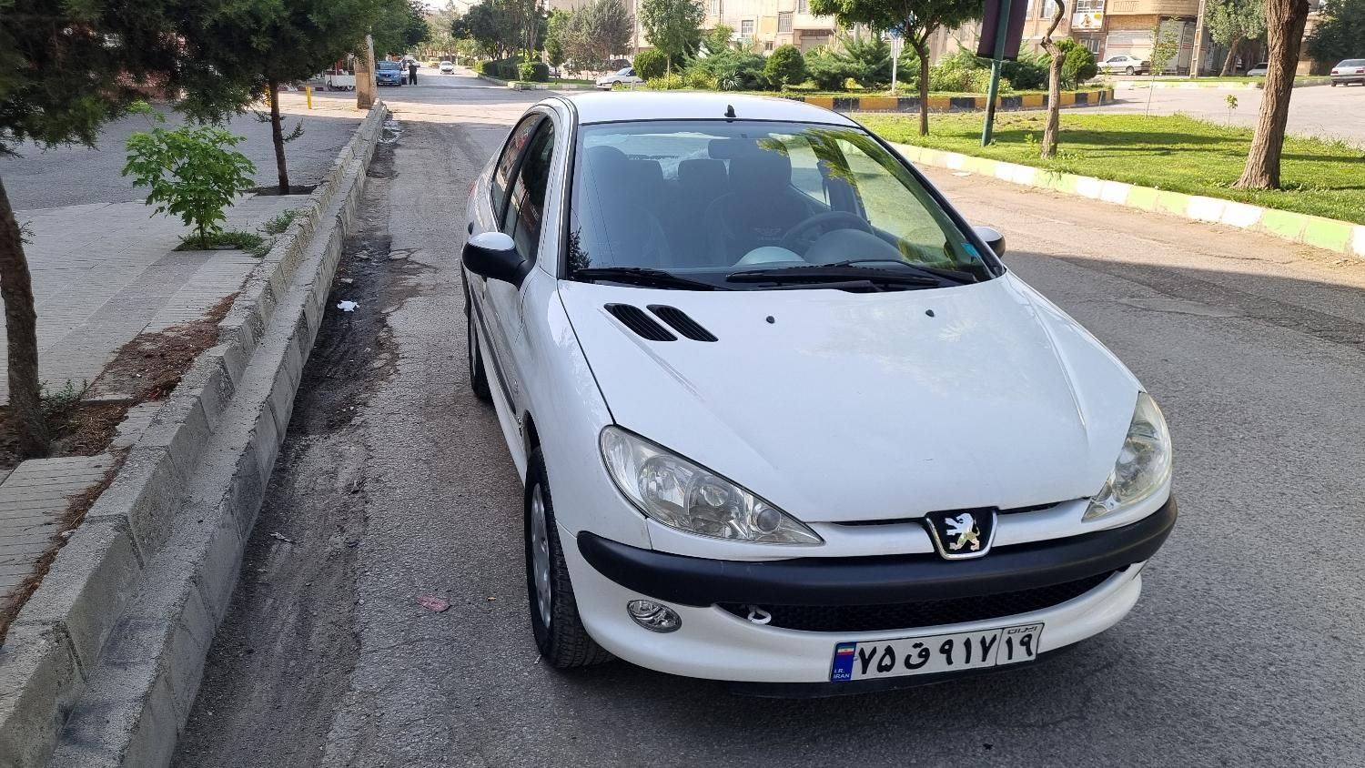پژو ۲۰۶ صندوق دار v8 - 1389