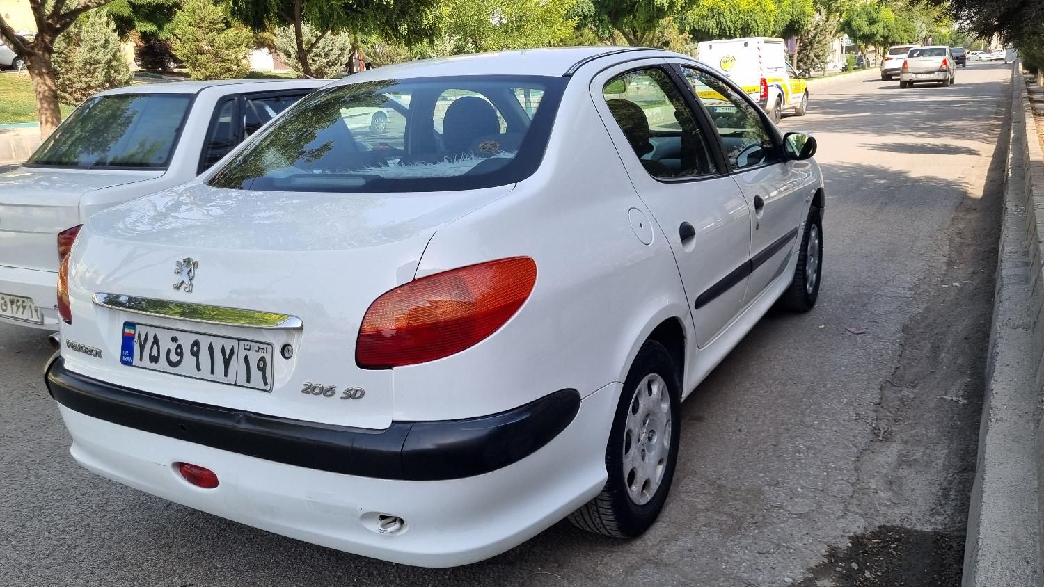 پژو ۲۰۶ صندوق دار v8 - 1389