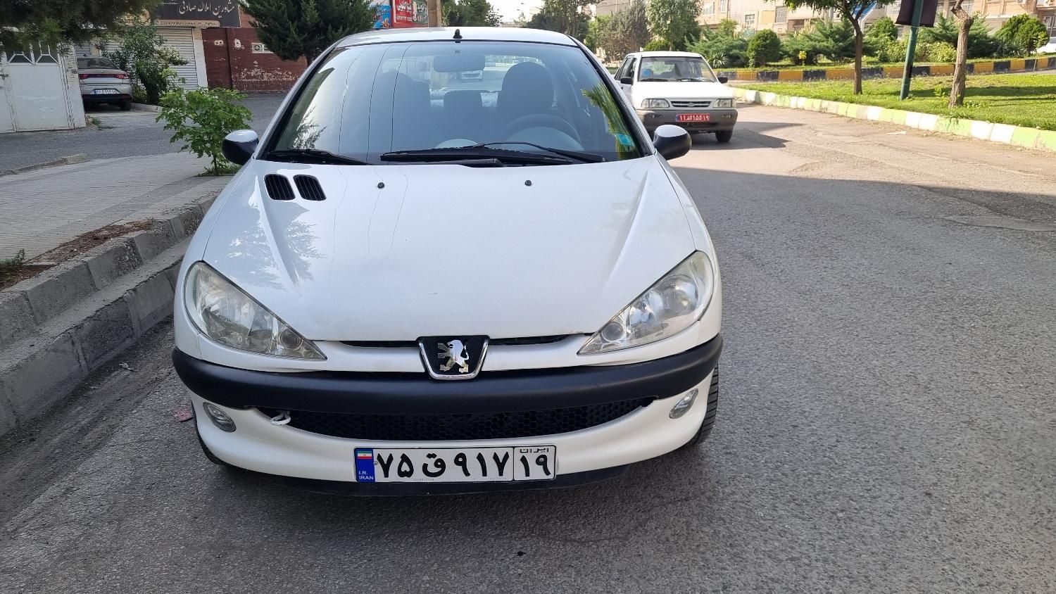 پژو ۲۰۶ صندوق دار v8 - 1389