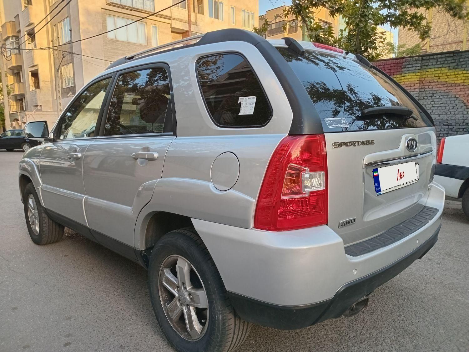 کیا اسپورتیج 6 سیلندر 2700cc - 2010