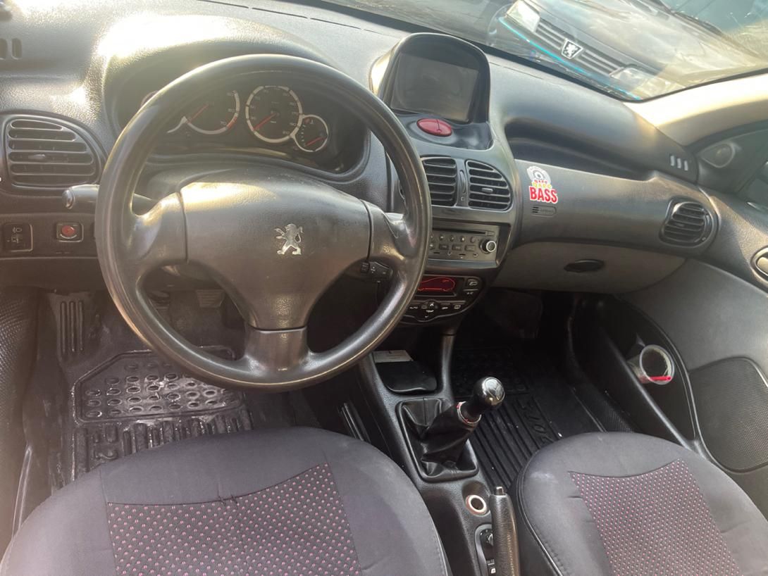 پژو ۲۰۶ صندوق دار v8 - 1392