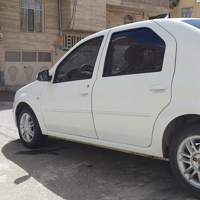 رنو تندر 90 پلاس اتوماتیک - 1396