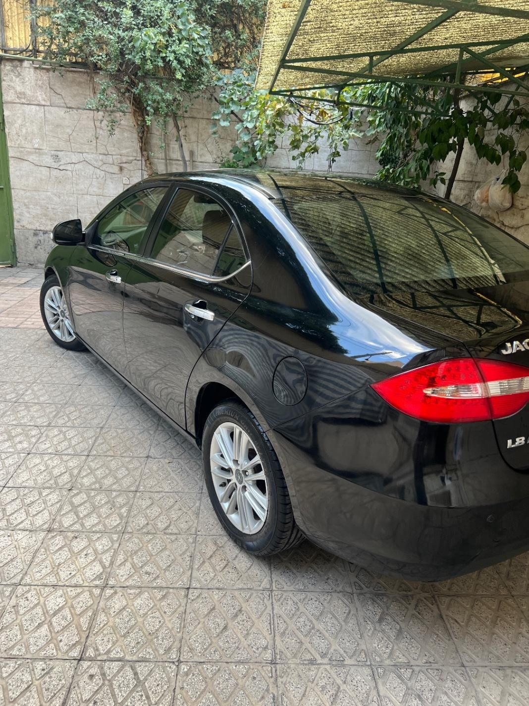خودرو جک، J5 آگهی ann_19462263