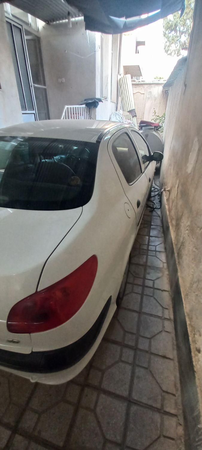 پژو ۲۰۶ صندوق دار v8 - 1391