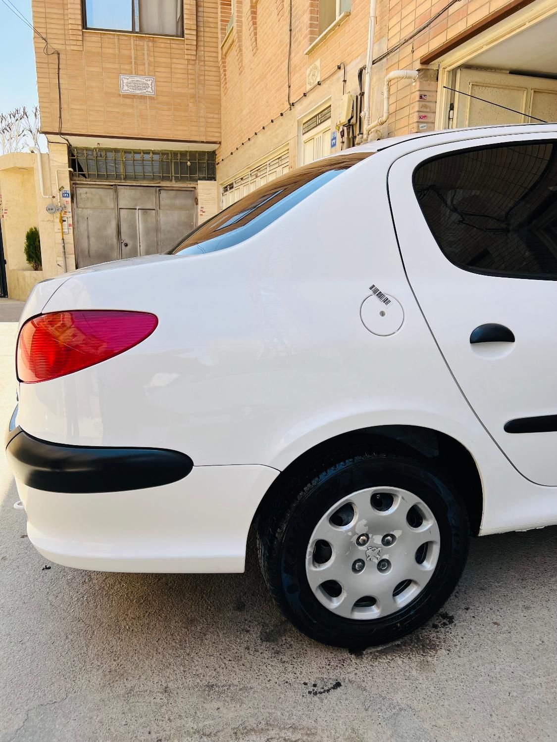 پژو ۲۰۶ صندوق دار v20 - 1390