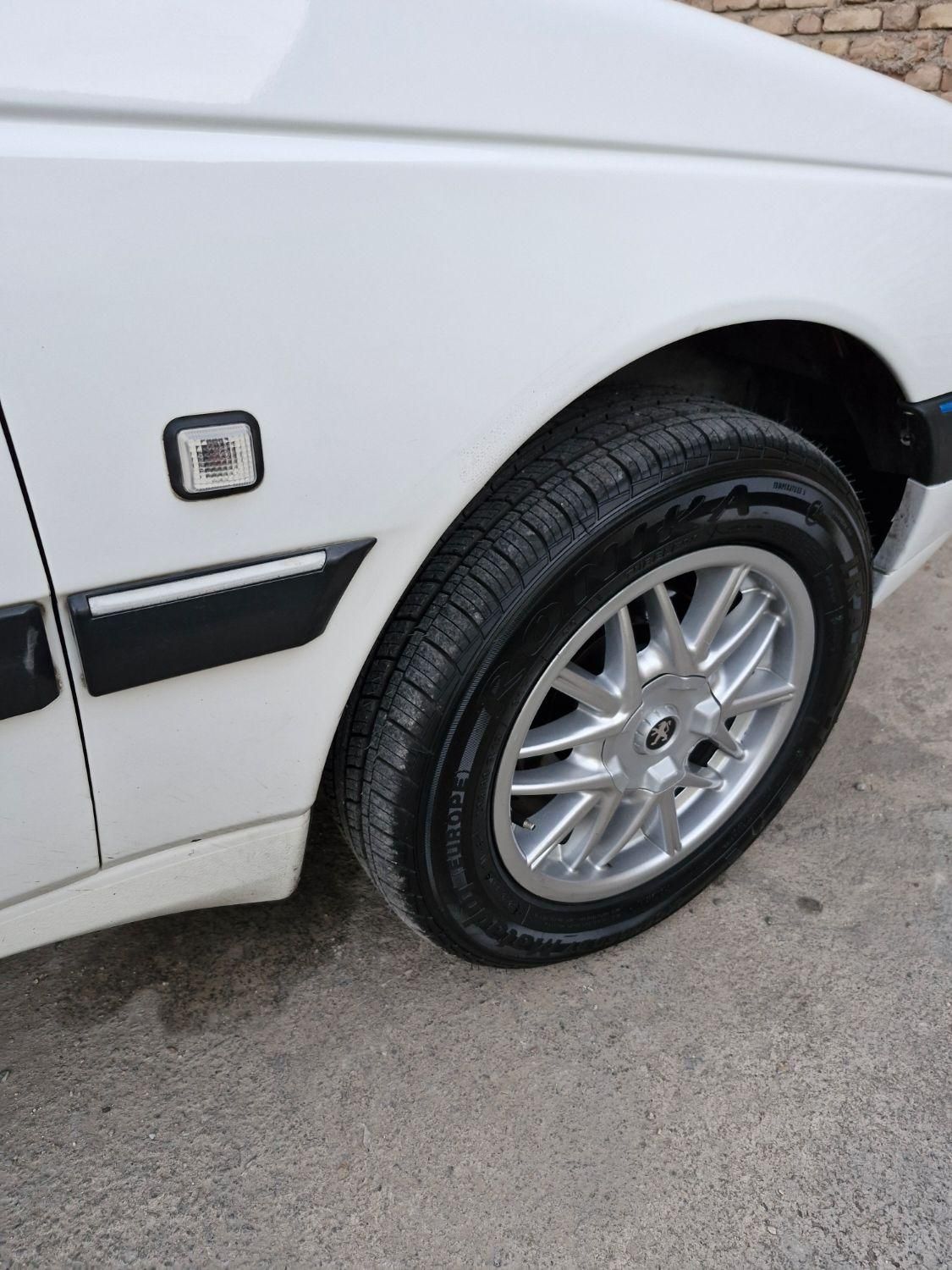 پژو 405 SLX بنزینی TU5 - 1393