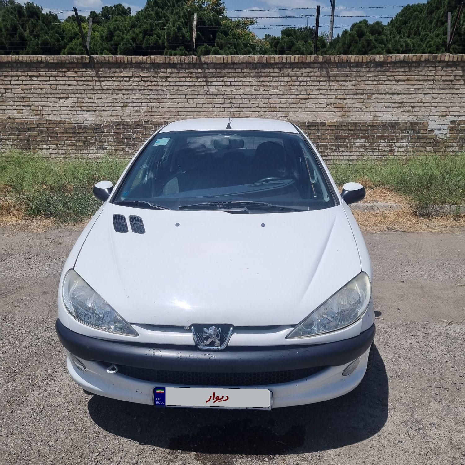 پژو ۲۰۶ صندوق دار v8 - 1393