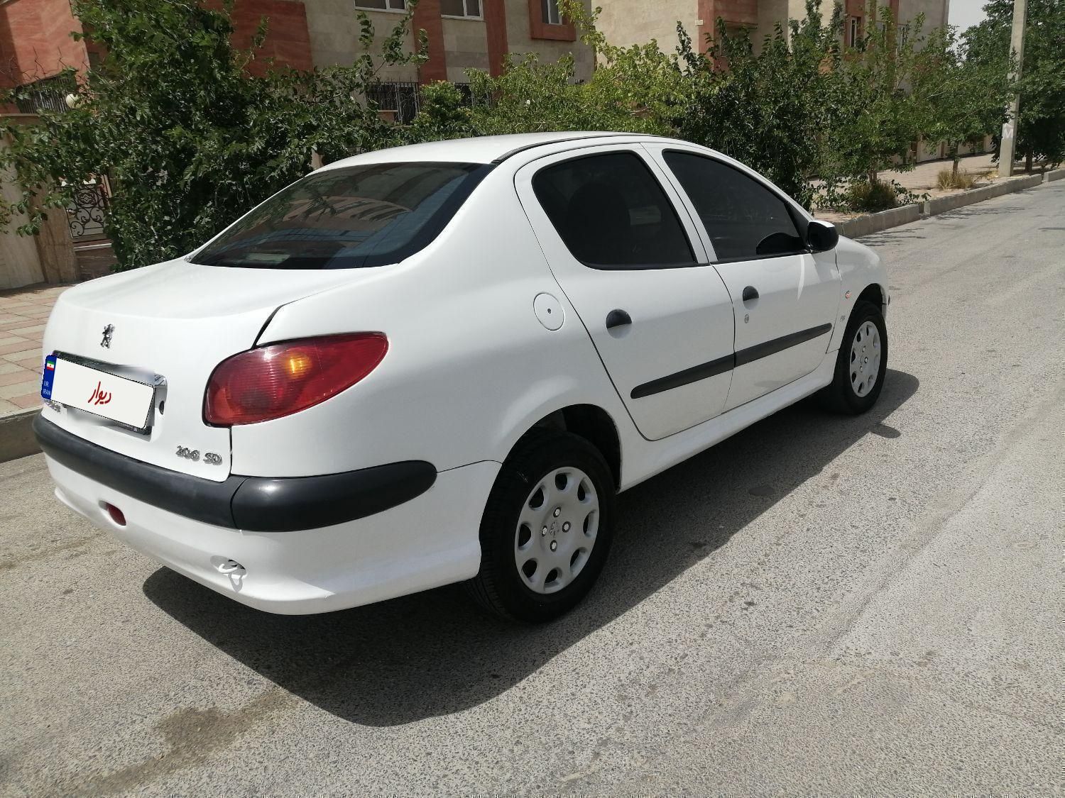 پژو ۲۰۶ صندوق دار v8 - 1389