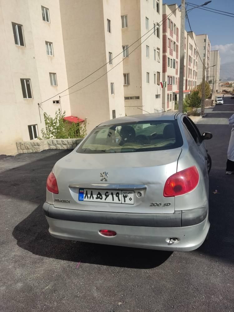 پژو ۲۰۶ صندوق دار v8 - 1386