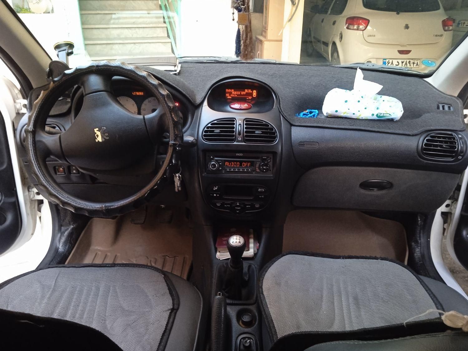 پژو ۲۰۶ صندوق دار v8 - 1397