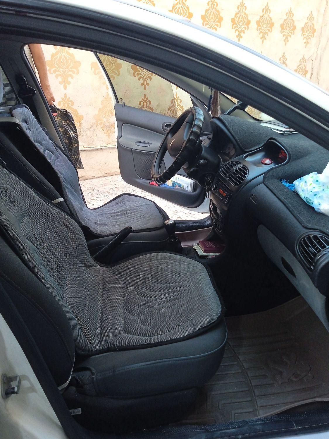 پژو ۲۰۶ صندوق دار v8 - 1397