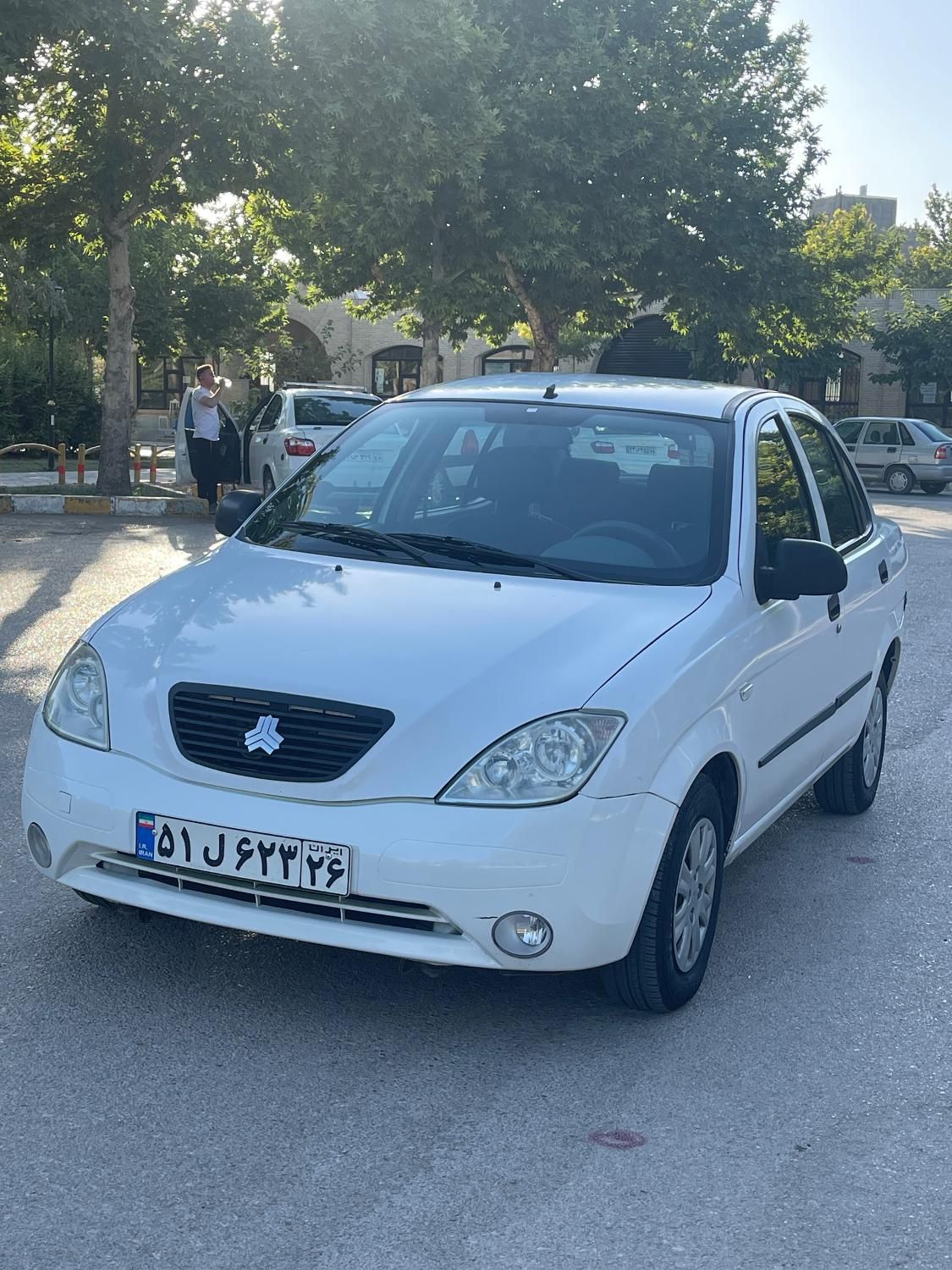 تیبا صندوق دار SX - 1401