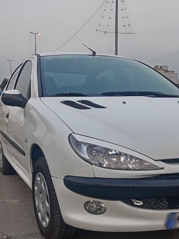 پژو ۲۰۶ صندوق دار v8 - 1390