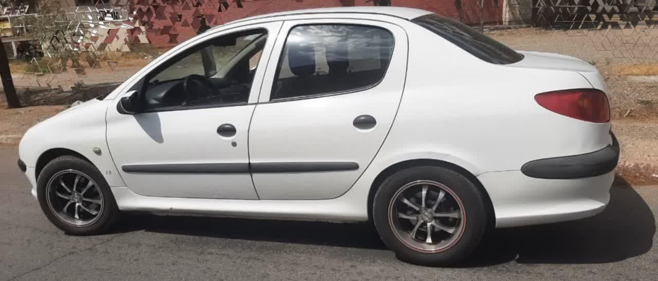 پژو ۲۰۶ صندوق دار v8 - 1394