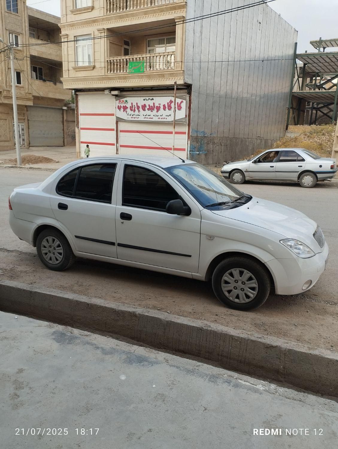 تیبا صندوق دار SX - 1398
