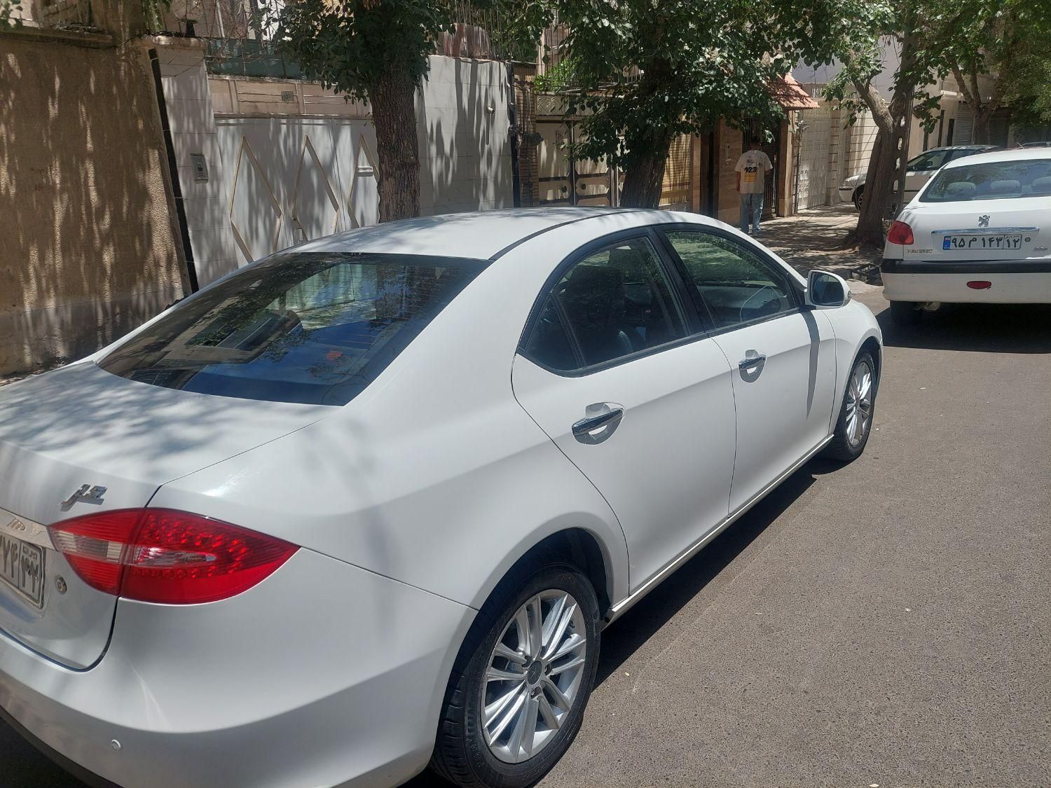 جک J5 اتوماتیک - 1396