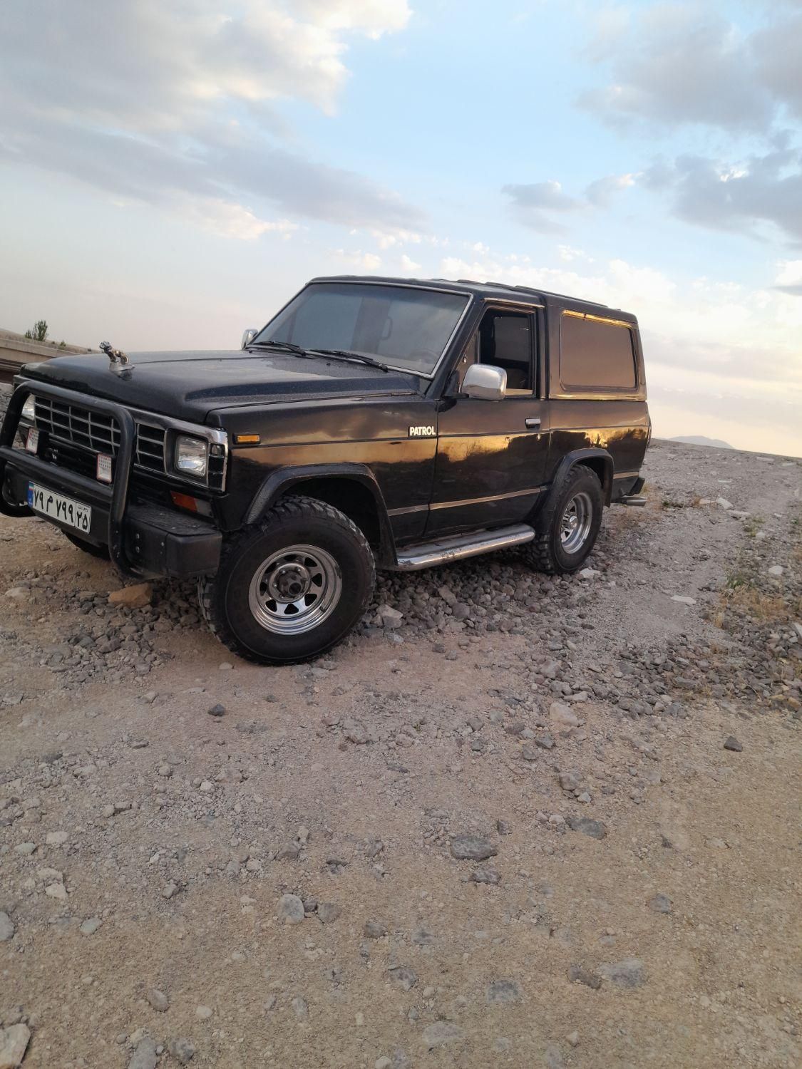 نیسان پاترول دو درب دنده‌ای - 1998