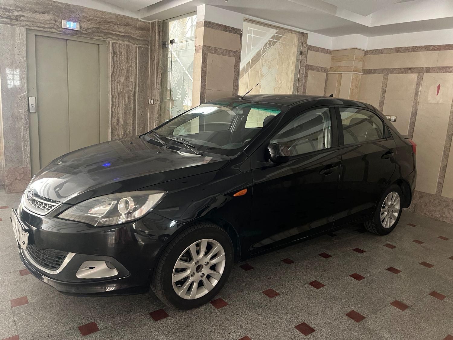 ام وی ام 315 صندوقدار اسپرت دنده‌ای - 1395