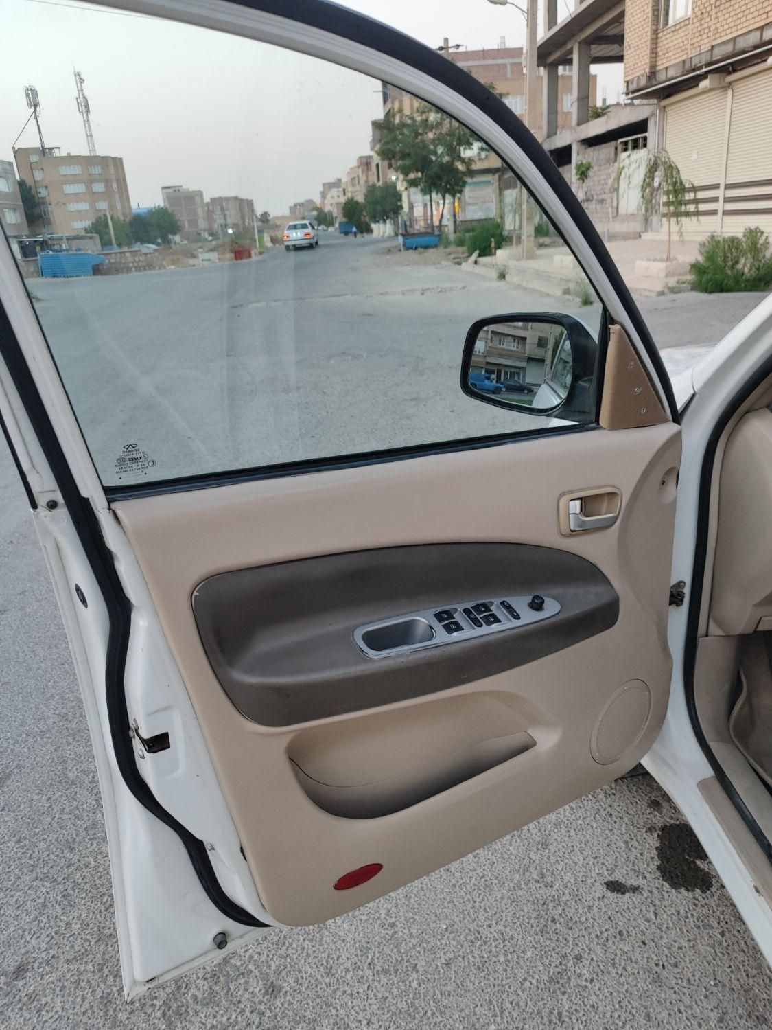 ام وی ام X33 دنده‌ای ساده - 1391