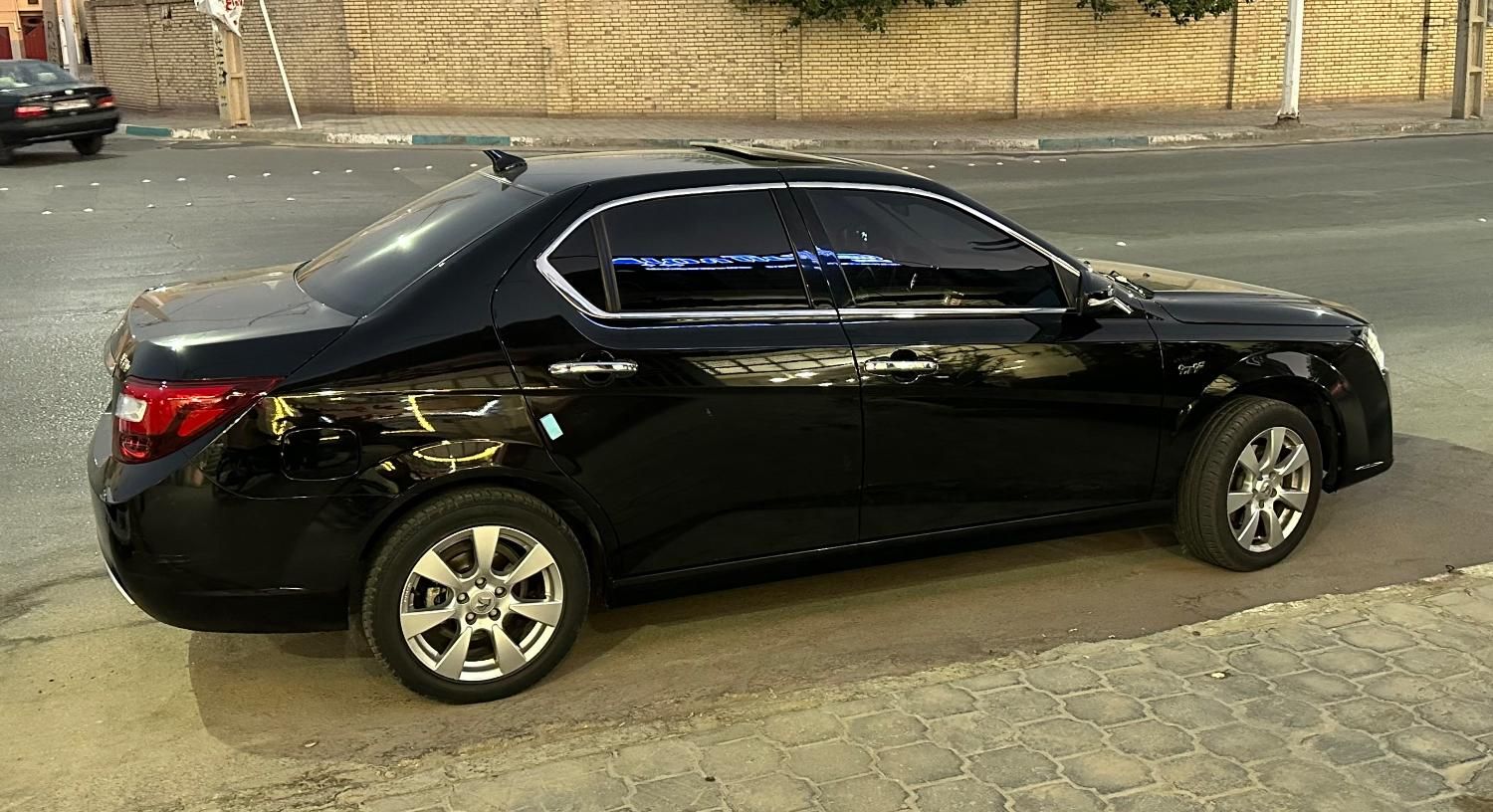 دنا پلاس توربو 6 دنده - 1402