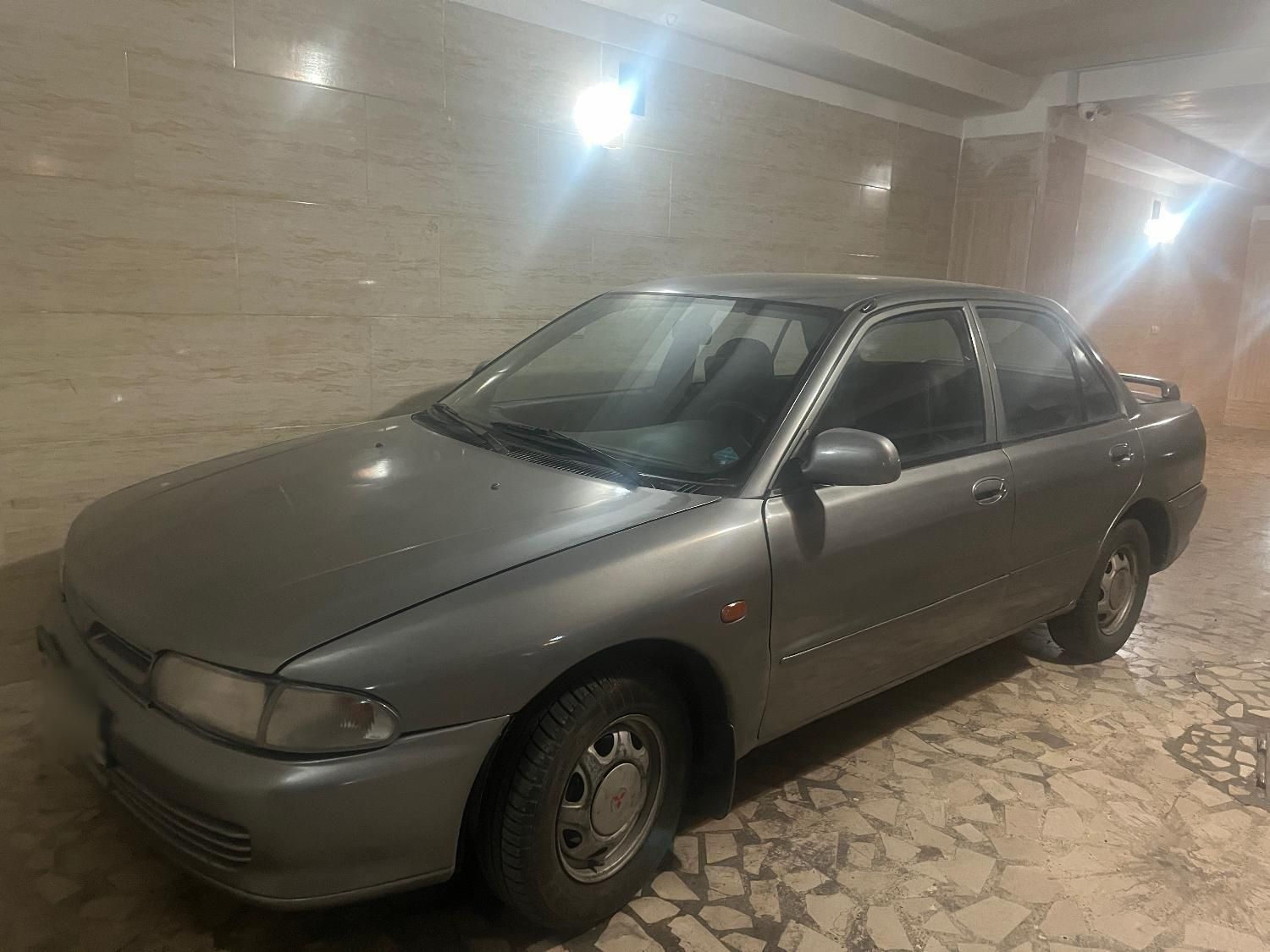 میتسوبیشی لنسر 1.6 لیتر دنده ای - 1993
