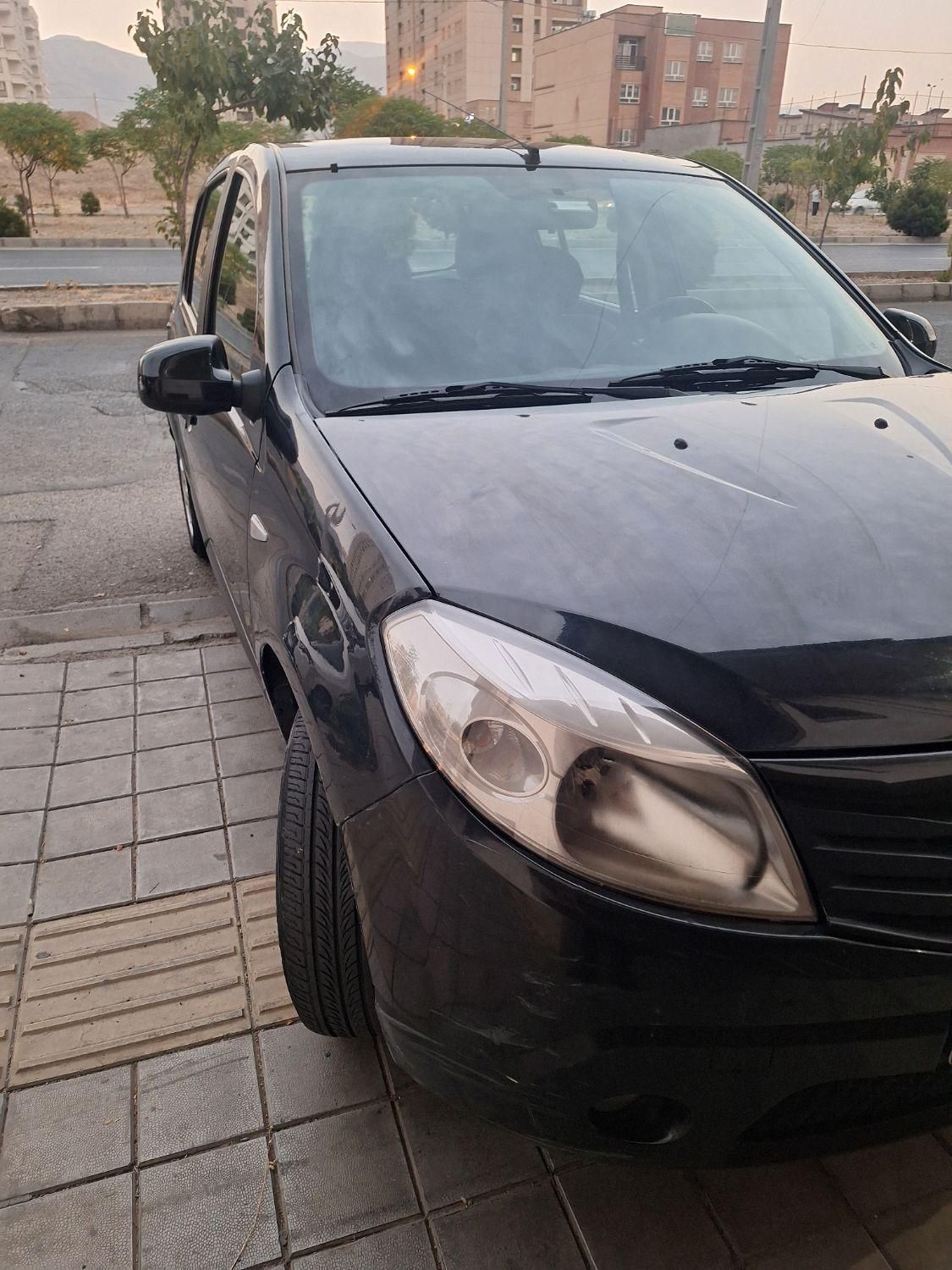 رنو ساندرو اتوماتیک - 1396