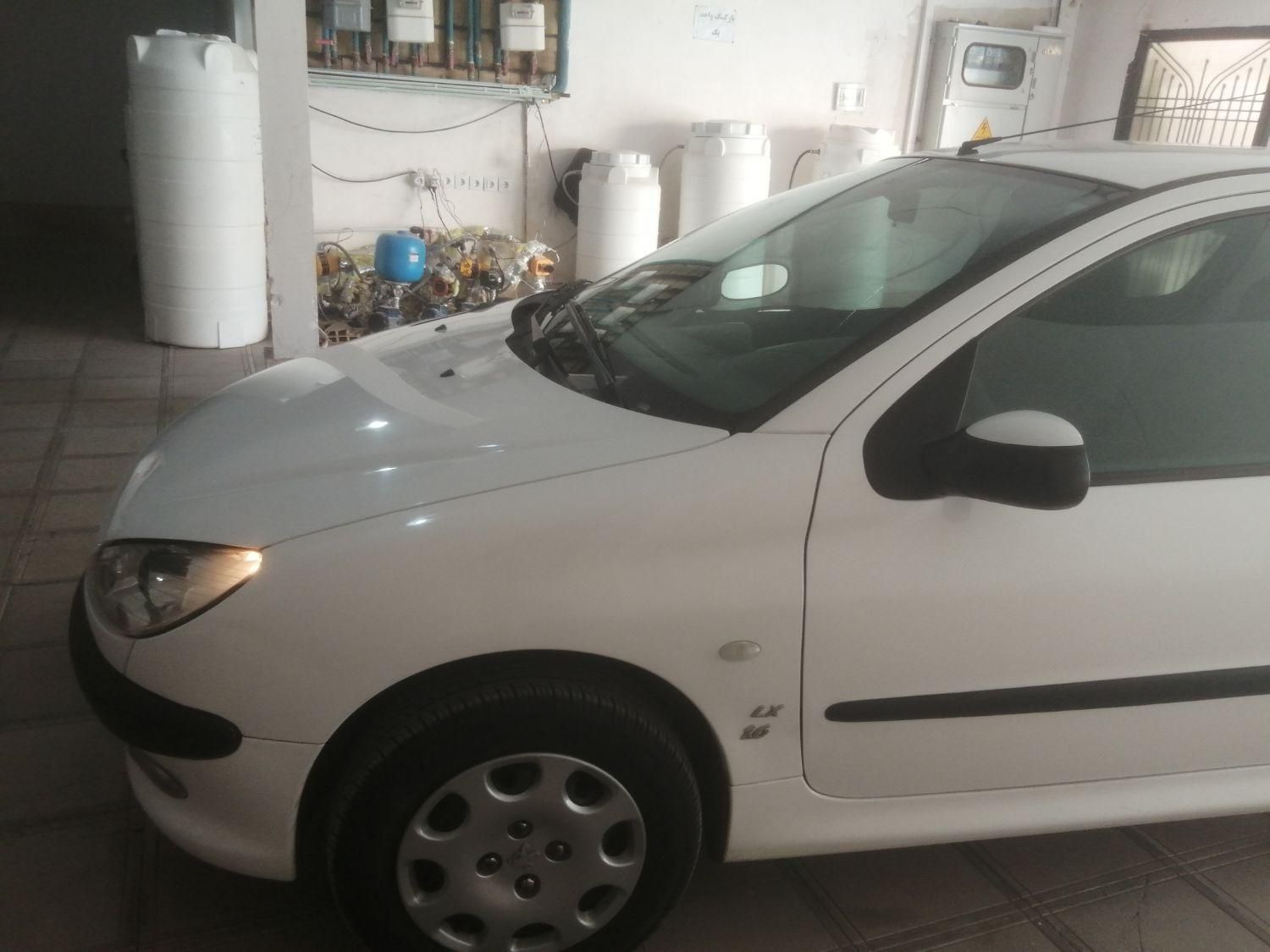 پژو ۲۰۶ صندوق دار v8 - 1394