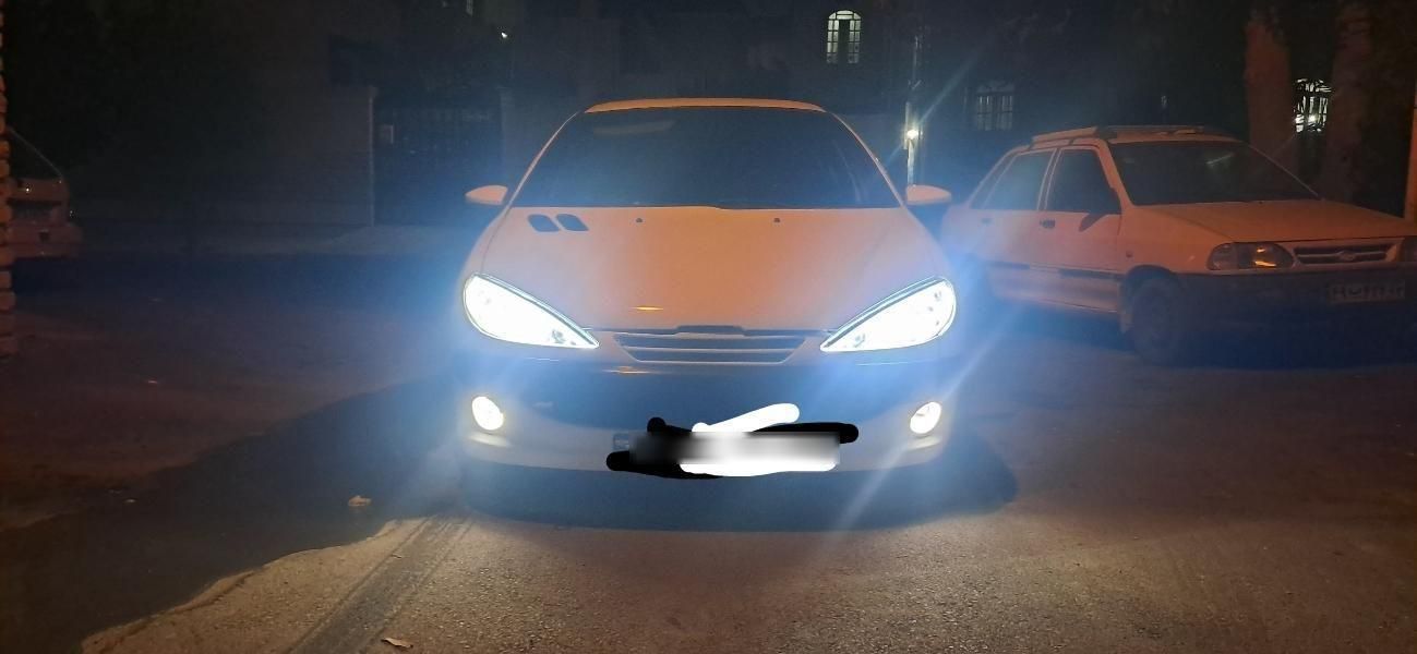 پژو ۲۰۶ صندوق دار v8 - 1390