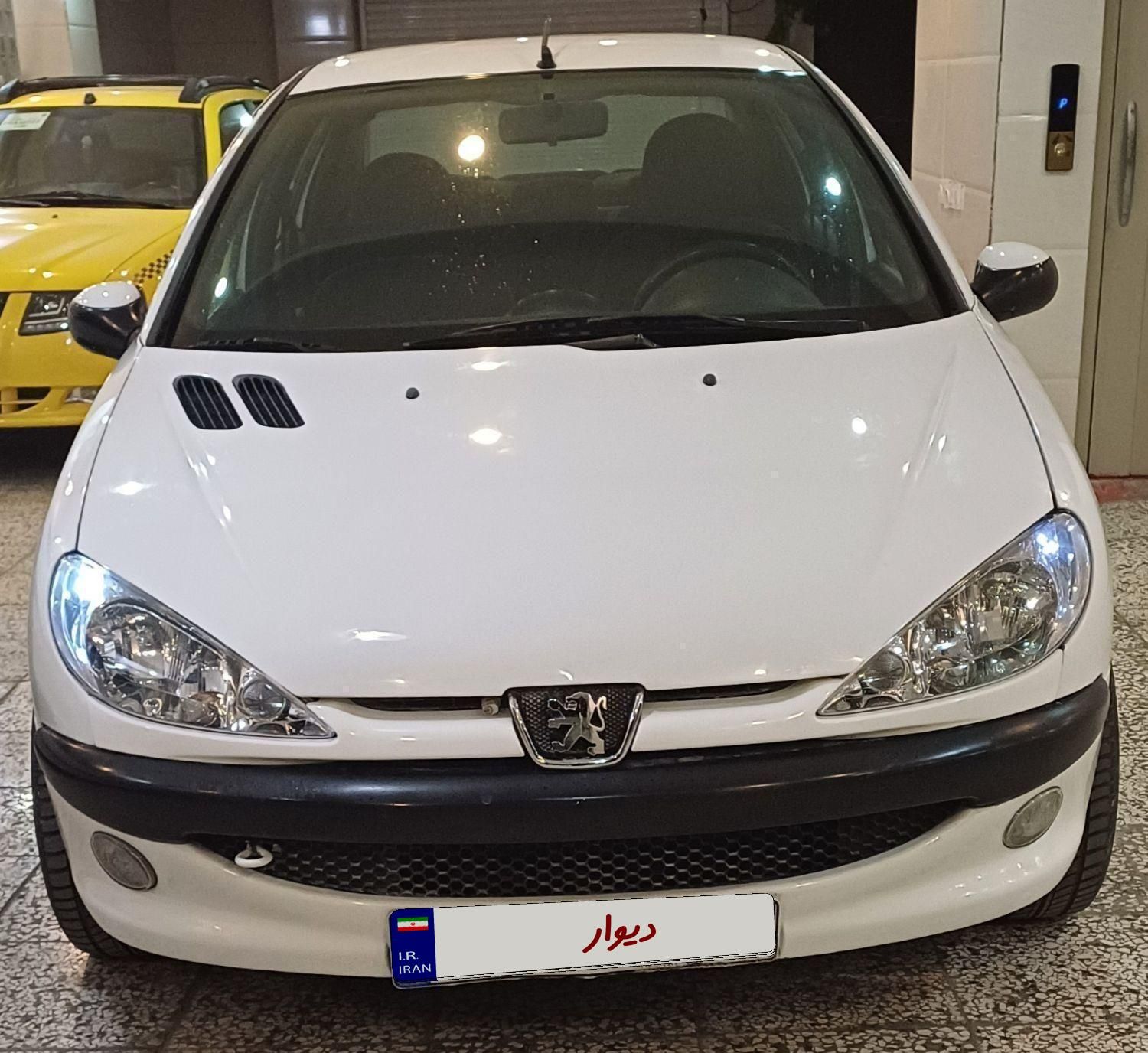 پژو ۲۰۶ صندوق دار v8 - 1390