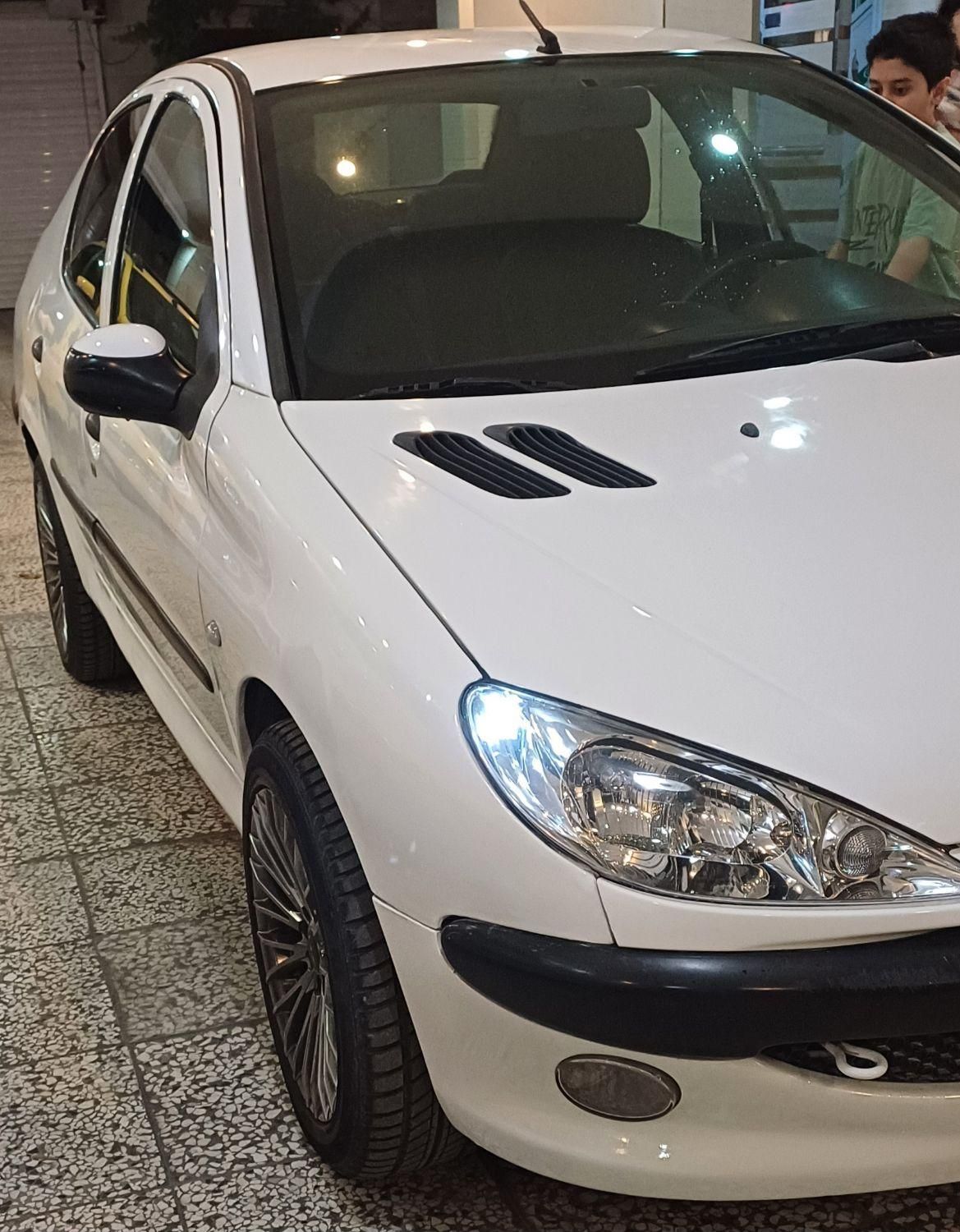 پژو ۲۰۶ صندوق دار v8 - 1390
